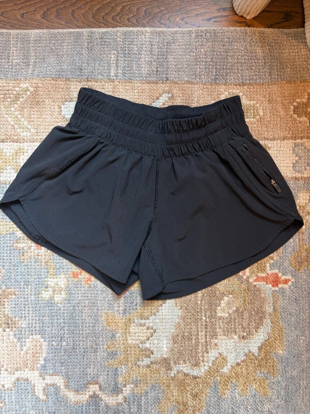 Lululemon Track That Shorts - Size 6, 3" inseam